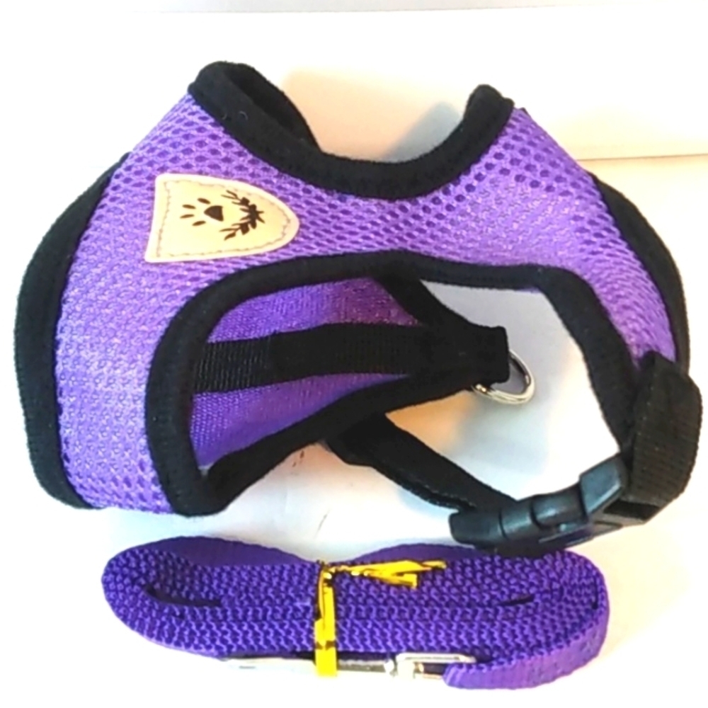 SMALL PET HARNESS VEST WITH LEASH PURPLE AND BLACK SIZE SMALL NWT